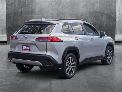 2022 Toyota Corolla Cross XLE
