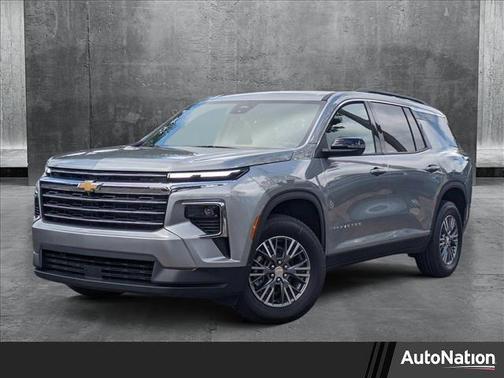 2025 Chevrolet Traverse LT