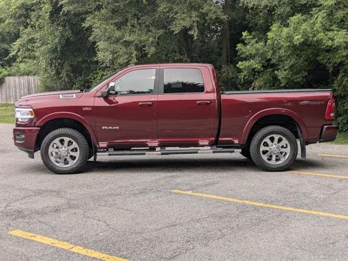 Delmonico Red Pearlcoat 2022 RAM 2500 Laramie Crew Cab 4x4 6'4  Box