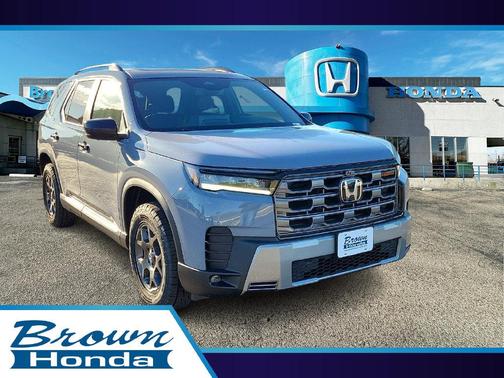 Sonic Gray Pearl 2026 Honda Pilot TrailSport