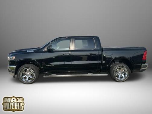 Diamond Black Crystal Pearlcoat 2026 RAM 1500 Big Horn/Lone Star