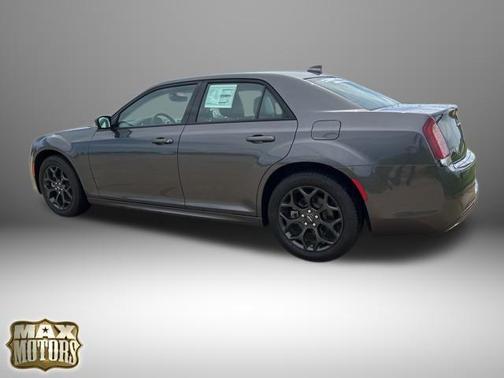 2023 Chrysler 300 Touring