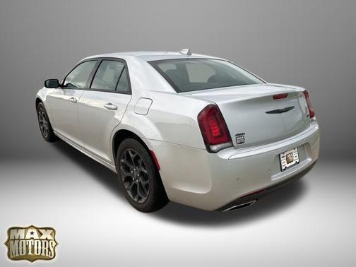2023 Chrysler 300 Touring