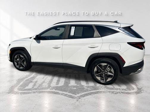 White Pearl 2025 Hyundai TUCSON SEL