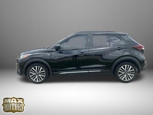 Super Black 2023 Nissan Kicks SR