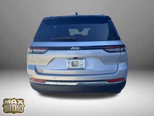 Silver Zynith 2026 Jeep Grand Cherokee Altitude