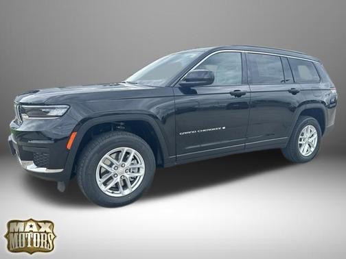 Diamond Black Crystal Pearlcoat 2026 Jeep Grand Cherokee L Laredo