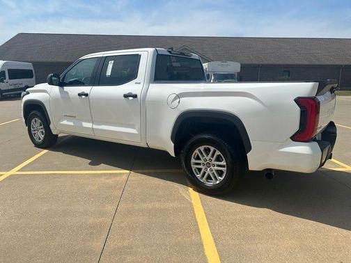 Ice 2023 Toyota Tundra SR5
