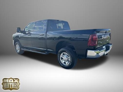 Diamond Black Crystal Pearlcoat 2026 RAM 2500 Tradesman Crew Cab 4x4 6'4' Box