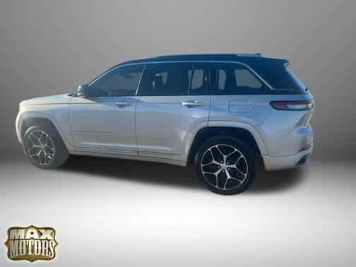2022 Jeep Grand Cherokee Summit