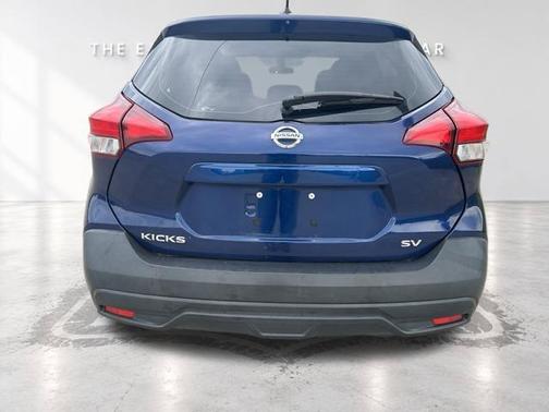 Deep Blue Pearl 2018 Nissan Kicks SV