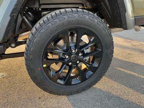 2025 Jeep Gladiator Nighthawk