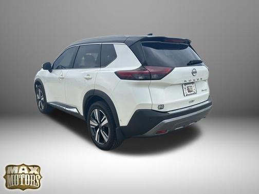 Pearl White Tricoat 2023 Nissan Rogue SL