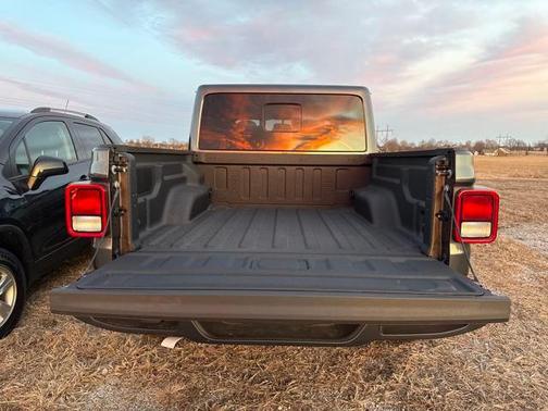 2025 Jeep Gladiator Nighthawk