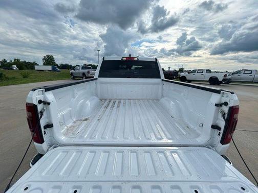 Bright White Clearcoat 2023 RAM 1500 Laramie