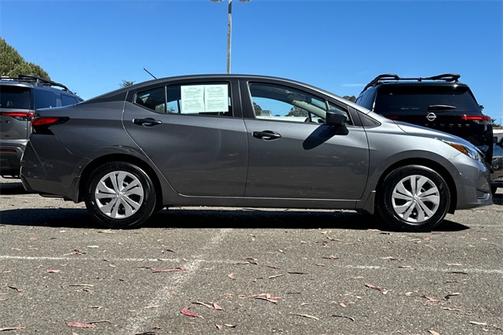 2025 Nissan Versa 1.6 S