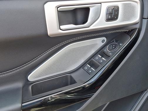 CARBONIZED GRAY METALLIC 2023 Ford Explorer ST