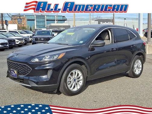 AGATE BLACK METALLIC 2022 Ford Escape SE