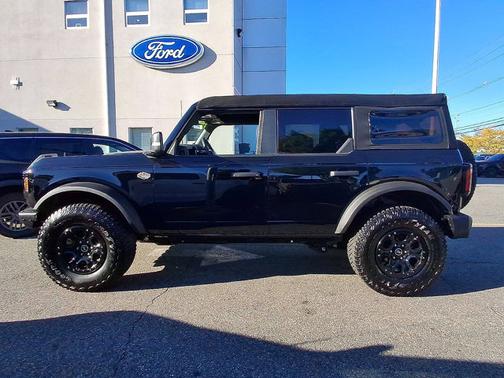 2024 Ford Bronco WILDTRAK