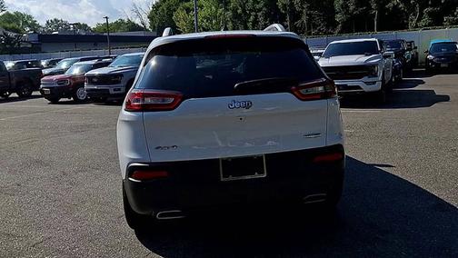 2018 Jeep Cherokee LATITUDE PLUS