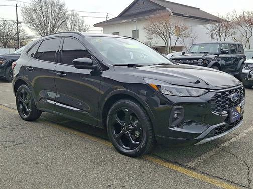 2023 Ford Escape ST-LINE SELECT