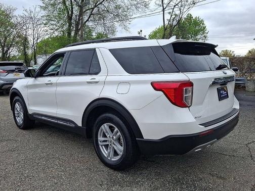 STAR WHITE MET TRI-COAT 2023 Ford Explorer XLT