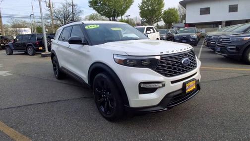 2023 Ford Explorer ST-LINE