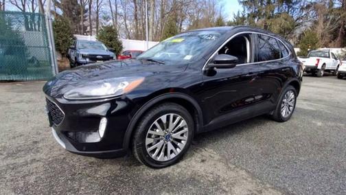2022 Ford Escape TITANIUM