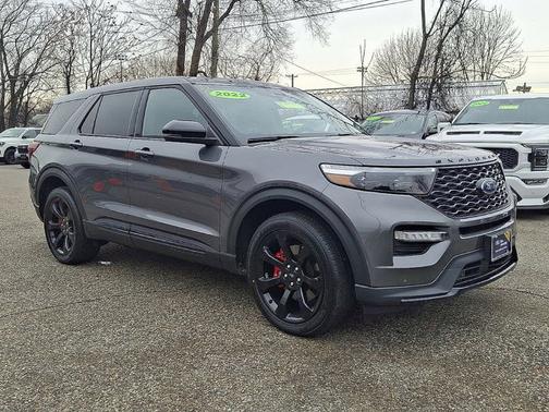 2022 Ford Explorer ST