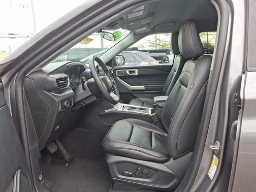 CARBONIZED GRAY METALLIC 2023 Ford Explorer XLT