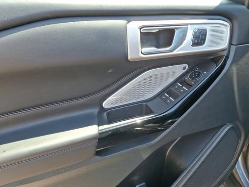 CARBONIZED GRAY METALLIC 2023 Ford Explorer PLATINUM