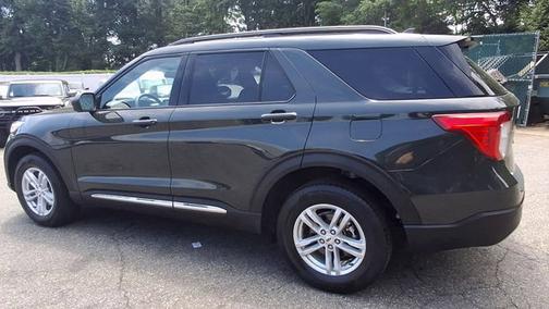 FORGED GREEN METALLIC 2022 Ford Explorer XLT