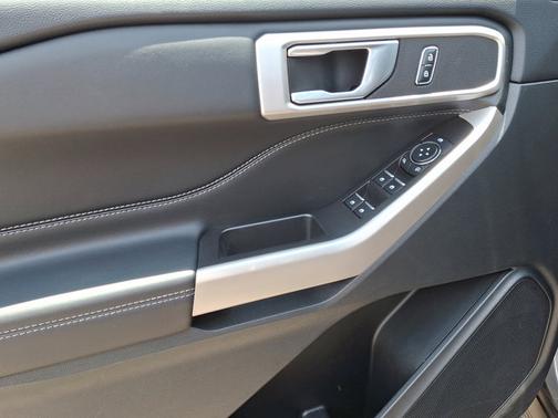 CARBONIZED GRAY METALLIC 2023 Ford Explorer XLT