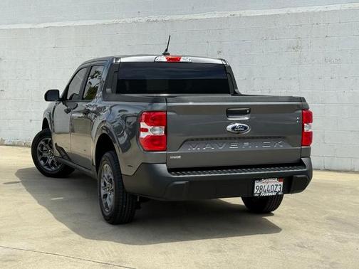 CARBONIZED GRAY METALLIC 2024 Ford Maverick XLT