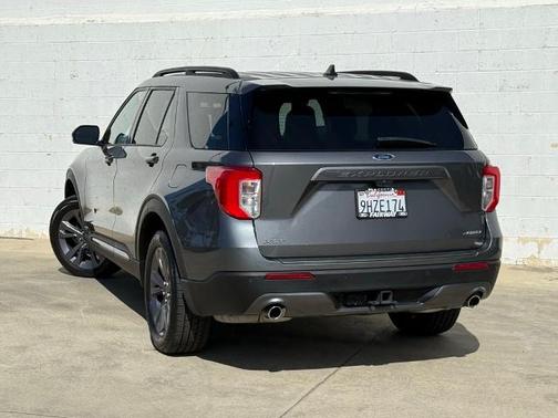 CARBONIZED GRAY METALLIC 2023 Ford Explorer XLT