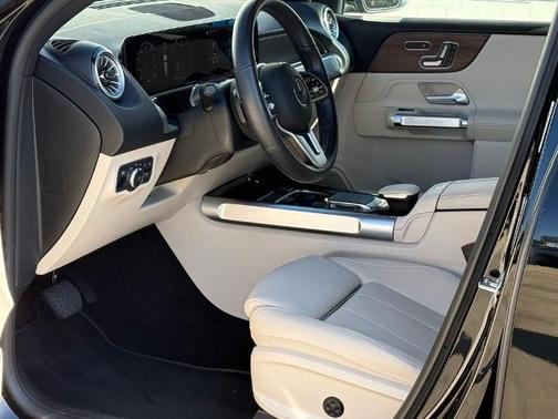 2022 Mercedes-Benz GLB 250 BASE