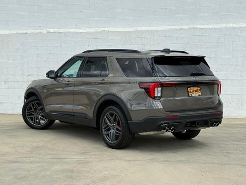 Gray 2026 Ford Explorer ST