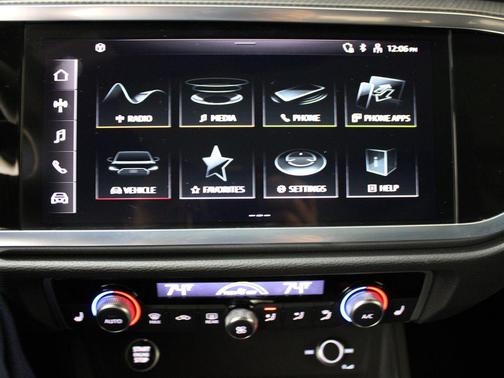 2025 Audi Q3 Premium 45 TFSI S line quattro Tiptronic