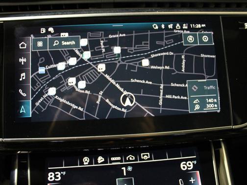 2023 Audi Q7 45 Premium