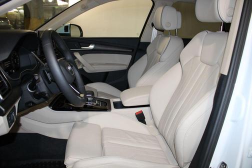2025 Audi Q5 45 S line Premium Plus