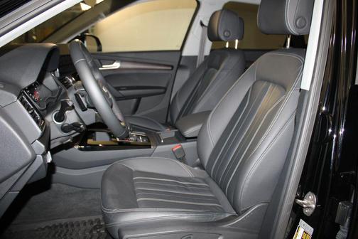 2022 Audi Q5 40 Premium