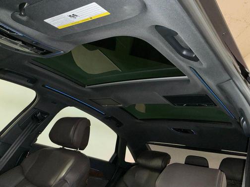 Mythos Black Metallic 2023 Audi A8 L 55 TFSI quattro Tiptronic