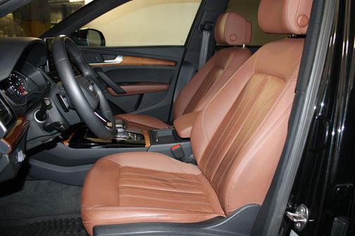 2022 Audi Q5 45 S line Premium