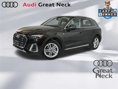 Mythos Black Metallic 2023 Audi Q5 e 55 S line Premium Plus