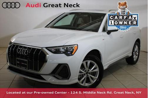 2022 Audi Q3 45 S line Premium