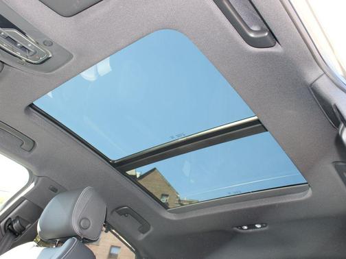 2024 Audi Q5 45 S line Prestige