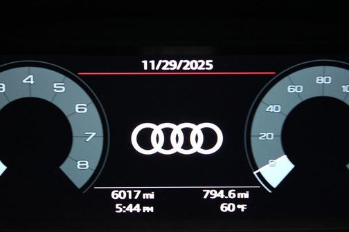 2025 Audi Q3 Premium 45 TFSI S line quattro Tiptronic