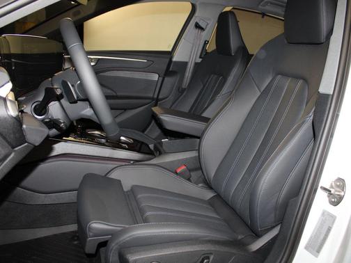 2026 Audi A6 Premium Plus quattro S tronic