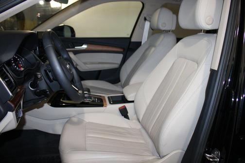 2022 Audi Q5 45 S line Premium