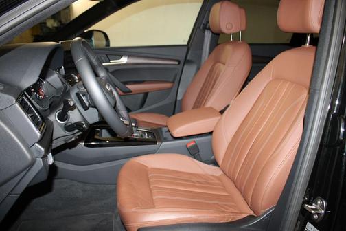 2022 Audi Q5 45 S line Premium